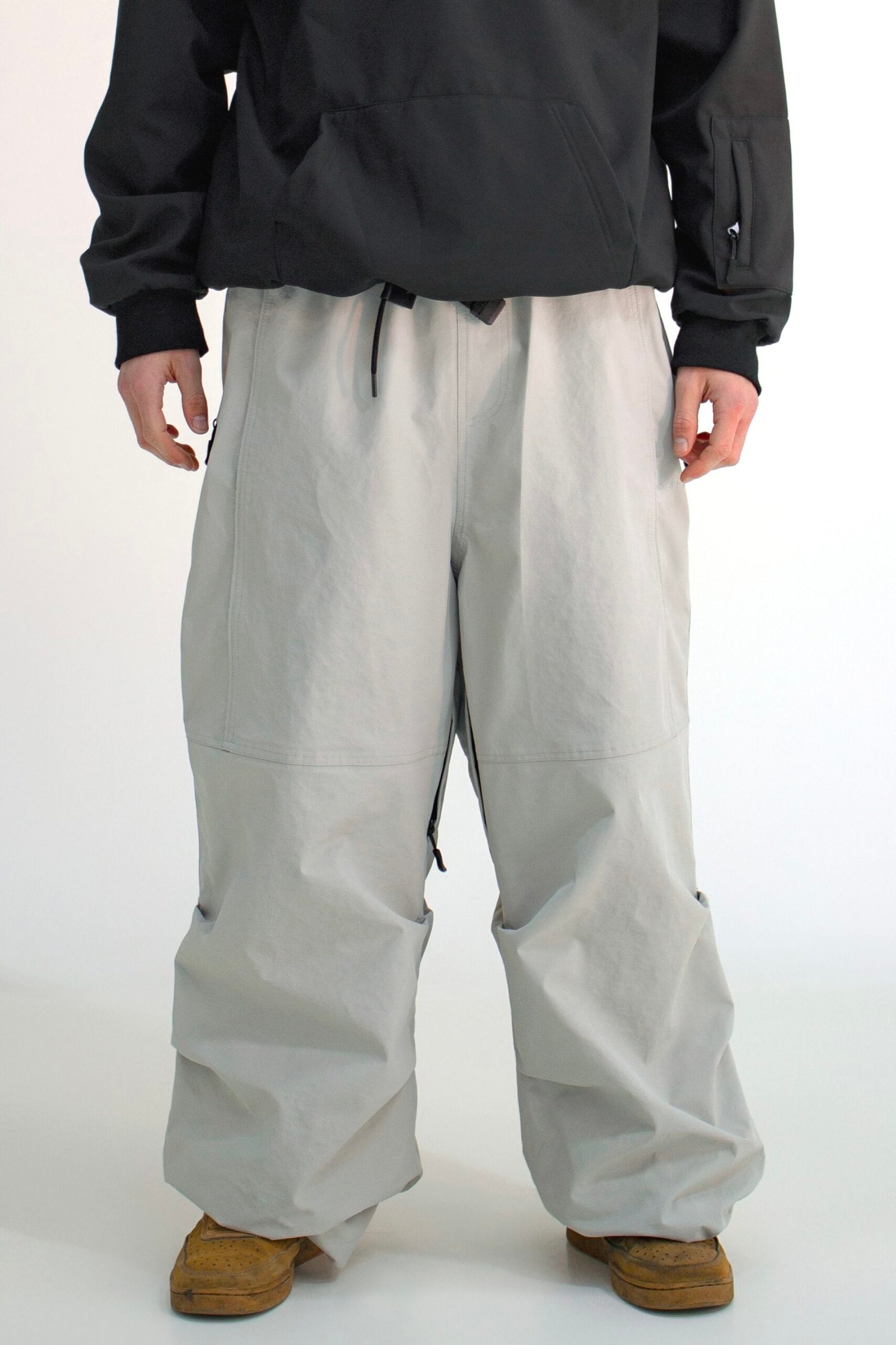 PINNACEL WIDE CUT SNOWPANTS – LIGHT GREY